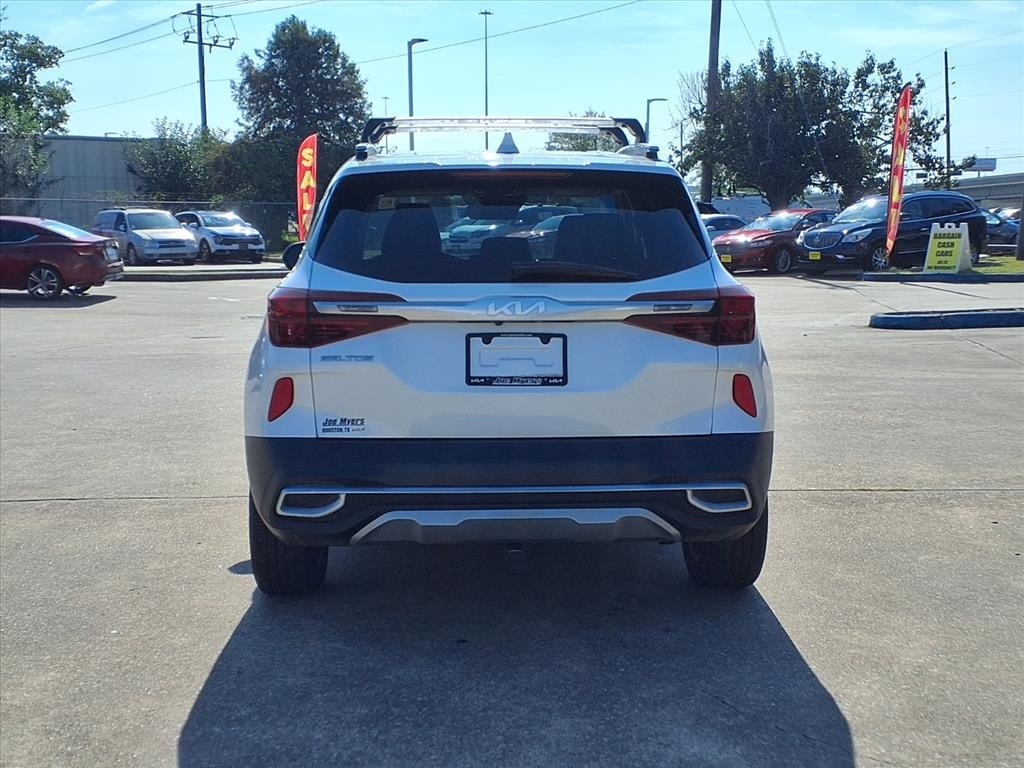 2023 Kia Seltos S White at Joe Myers Mazda Kia