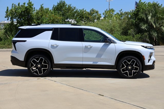 2026 Chevrolet Traverse High Country White at Monument Chevrolet