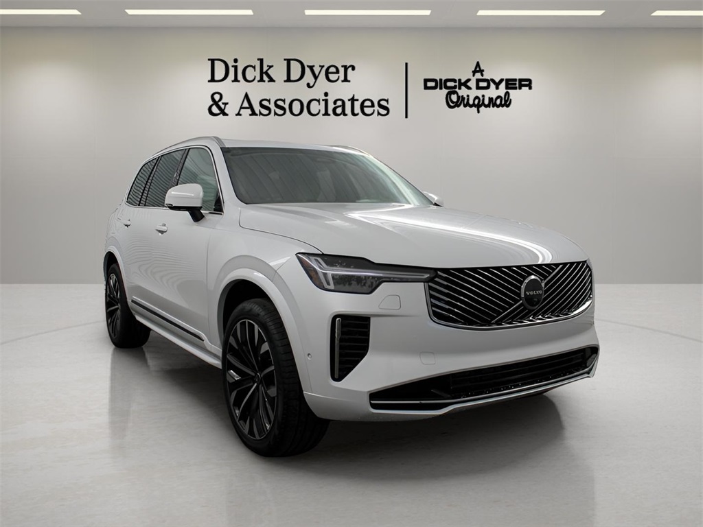 2026 Volvo XC90 B5 Plus 7-Passenger AWD