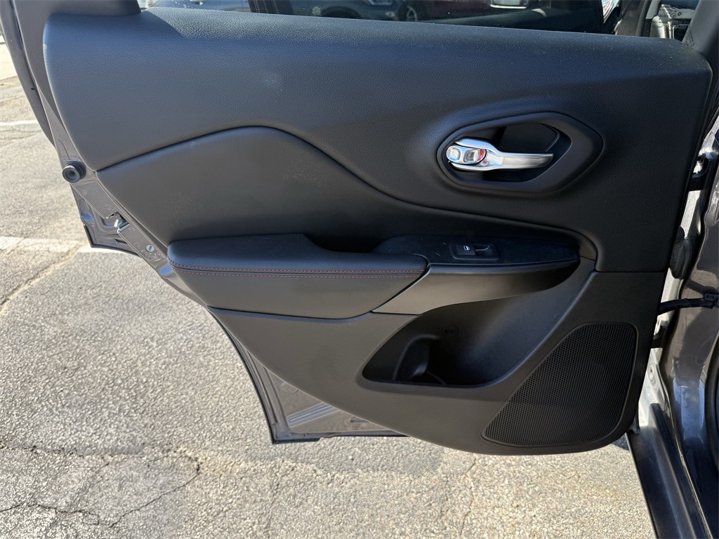 2019 Jeep Cherokee Trailhawk Gray at Durrett Motor Company