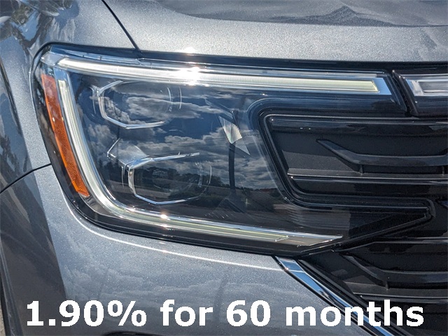 2025 Volkswagen Atlas 2.0T SEL Premium R-Line - 9