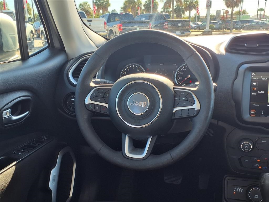 2018 Jeep Renegade Latitude Silver at Durrett Motor Company