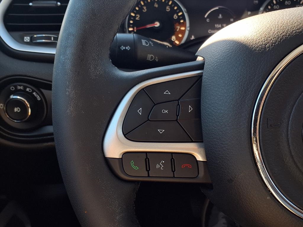 2018 Jeep Renegade Latitude Silver at Durrett Motor Company