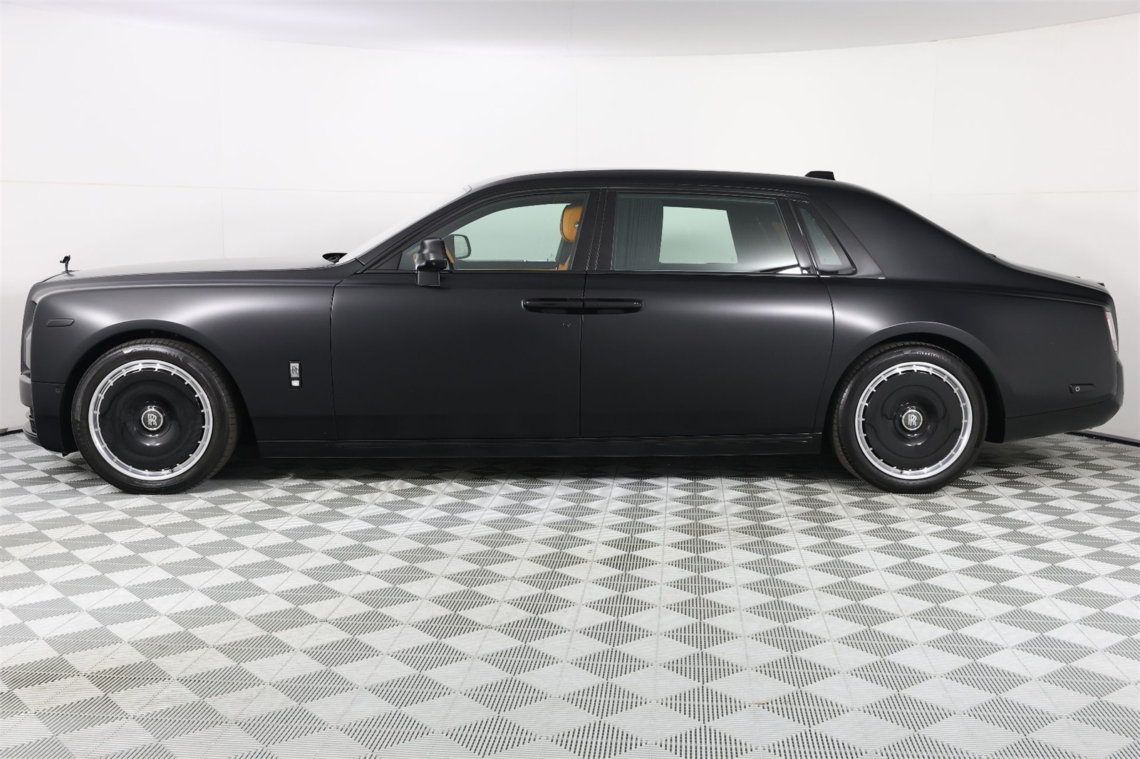 2024 Rolls-Royce Phantom EWB RWD
