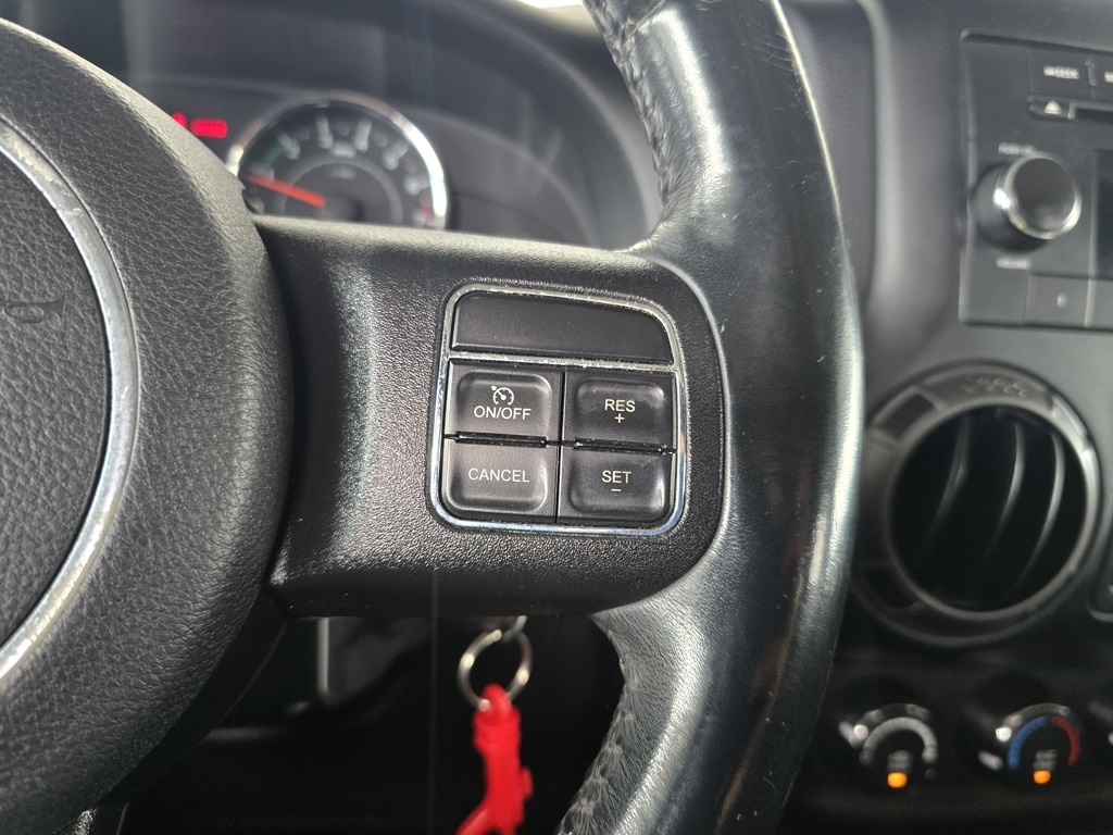 Thumbnail: 2018 Jeep Wrangler - 14