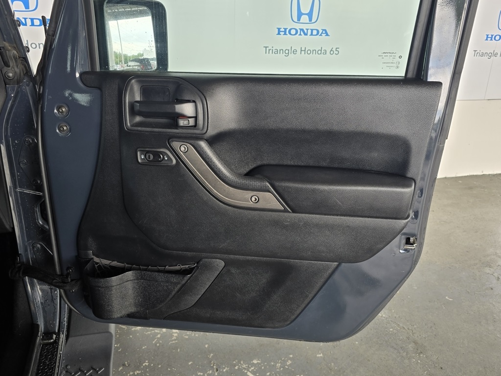 Thumbnail: 2018 Jeep Wrangler - 18