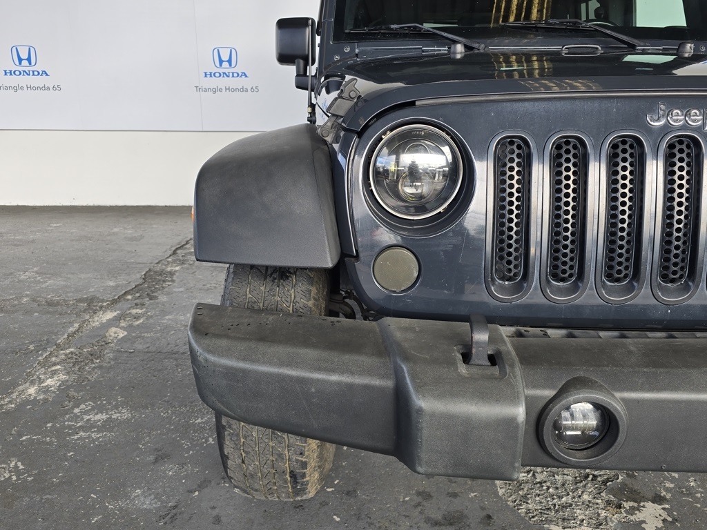 Thumbnail: 2018 Jeep Wrangler - 24