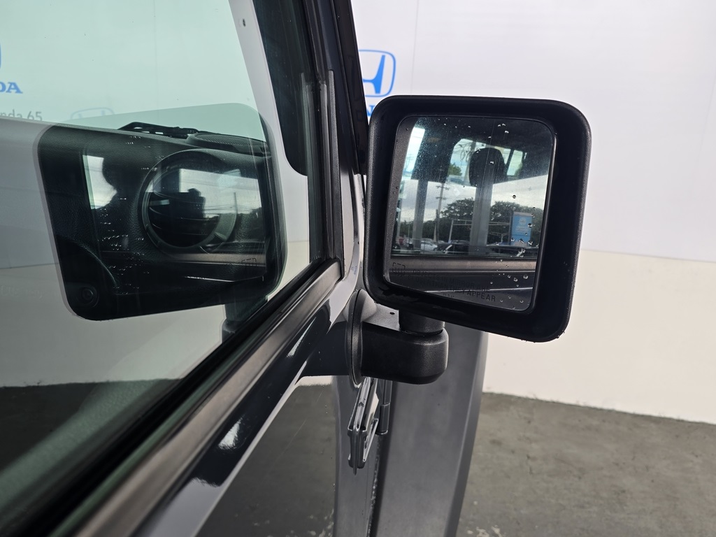 Thumbnail: 2018 Jeep Wrangler - 32