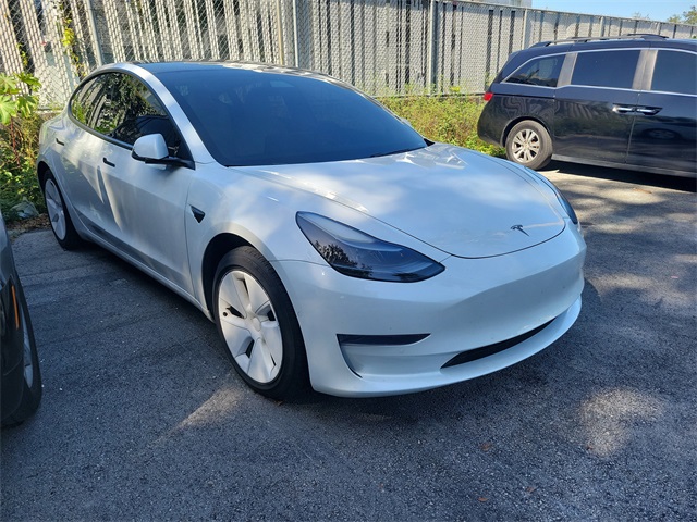 2021 Tesla Model 3 Standard Range Plus RWD