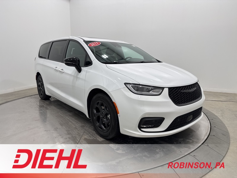 2023 Chrysler Pacifica Hybrid Limited FWD