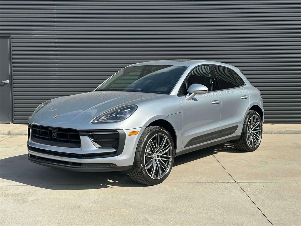 2025 Porsche Macan AWD