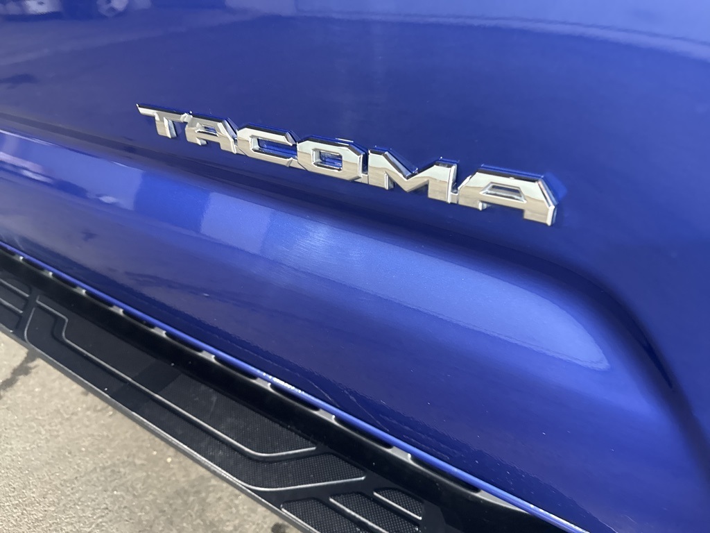 Thumbnail: 2023 Toyota Tacoma - 9