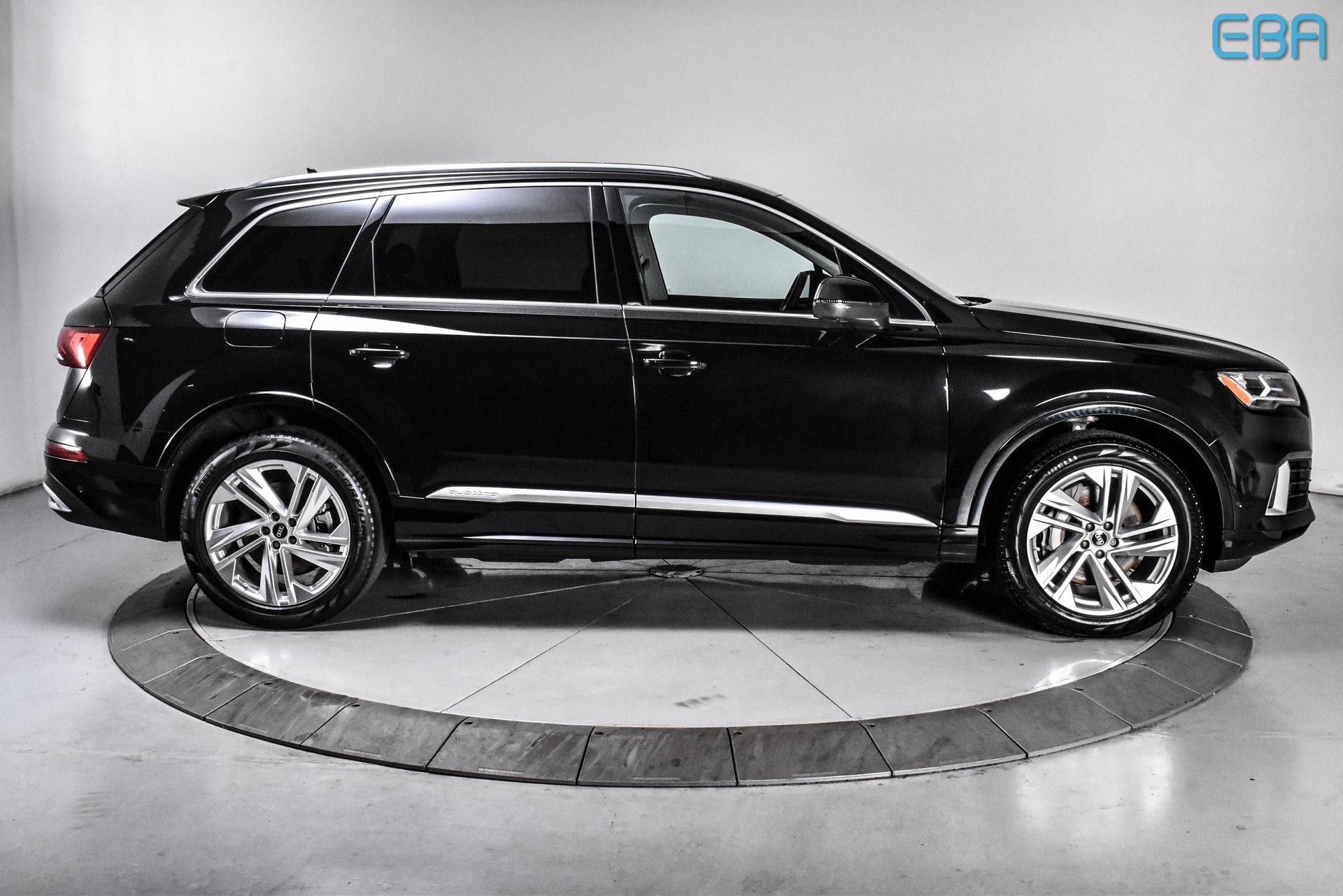 2022 Audi Q7 55 Premium Plus photo 7