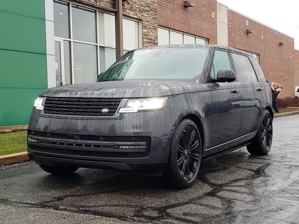 2025 Land Rover Range Rover P400 SE LWB AWD