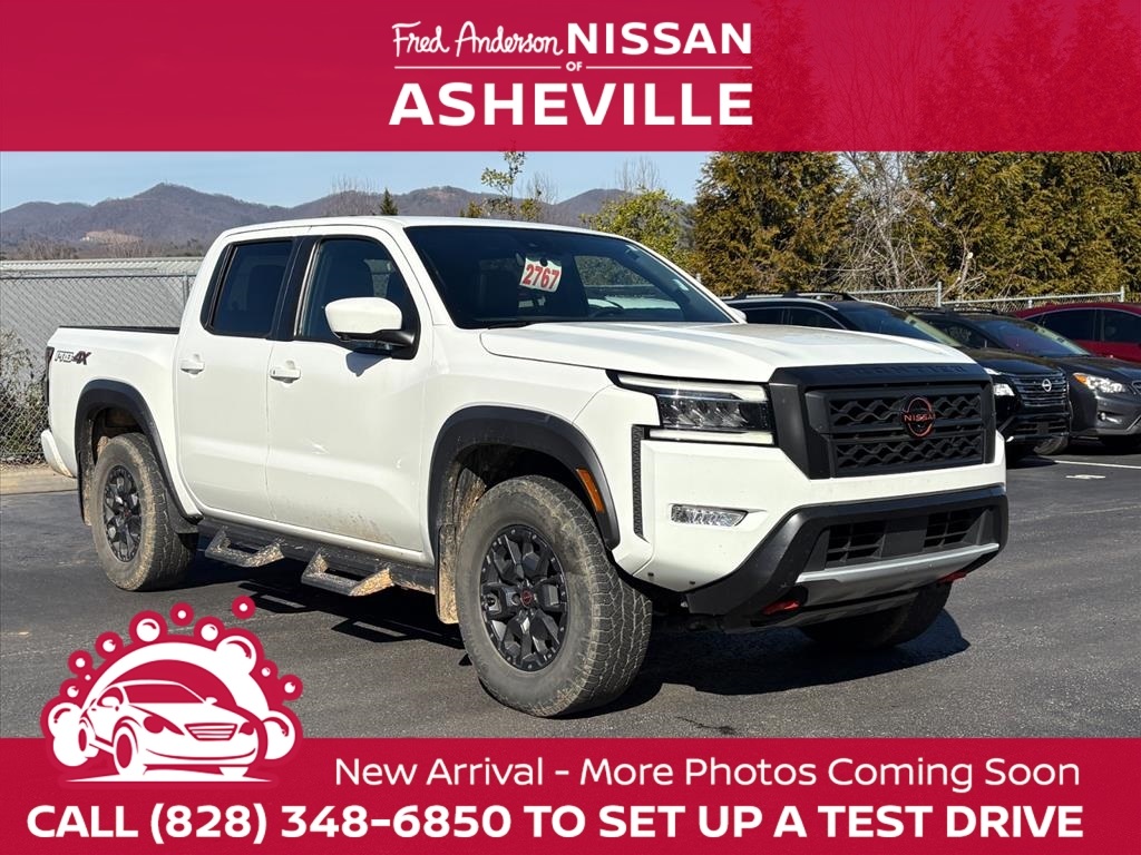2023 Nissan Frontier PRO-4X Crew Cab 4WD