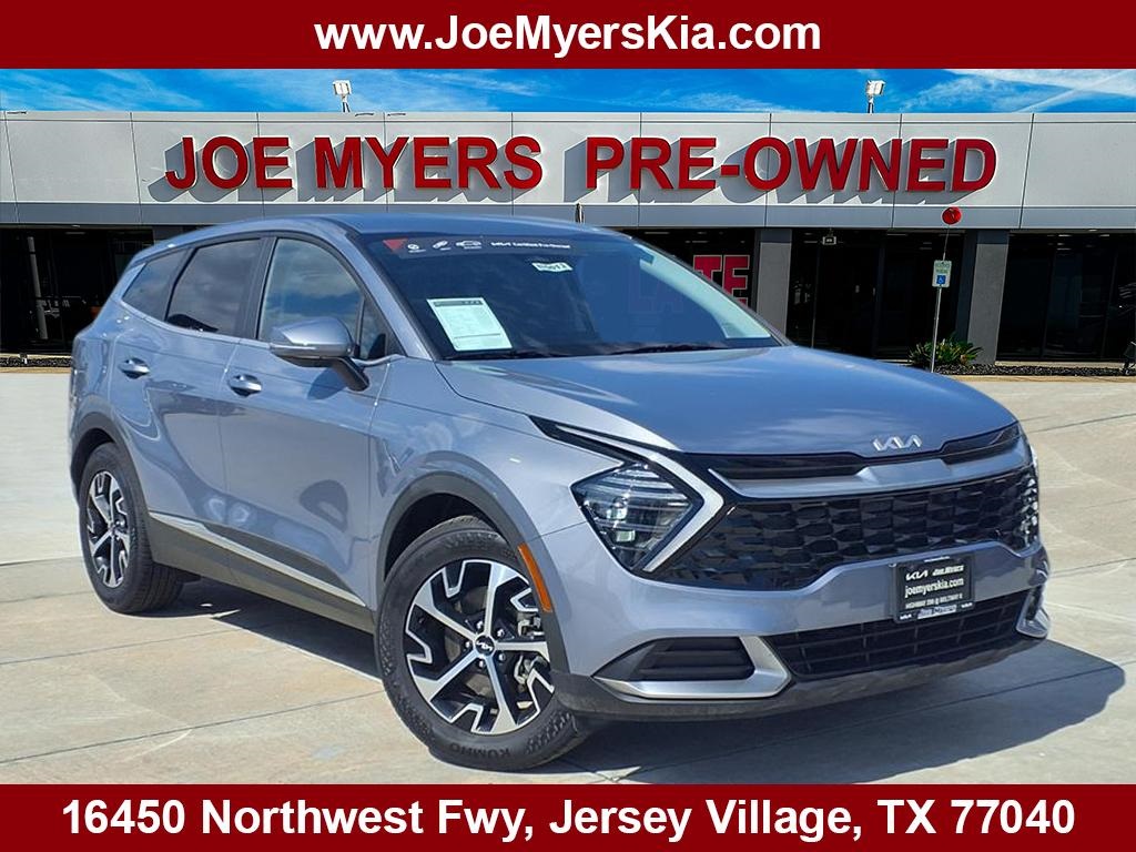 2025 Kia Sportage EX - 0