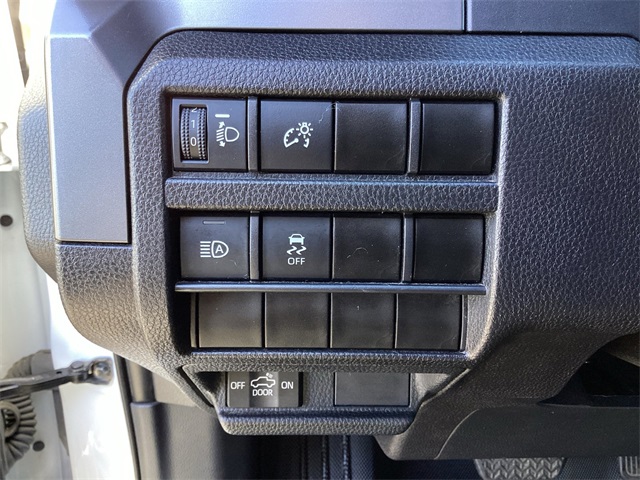 Used Car 2024 Toyota Tacoma  Sr5 For Sale Under $35,000 In San Antonio, Texas