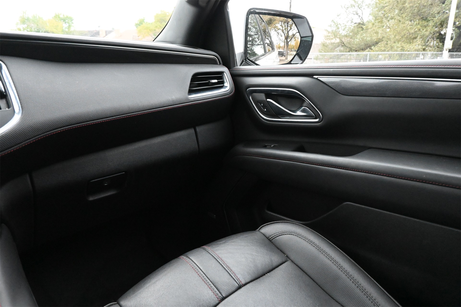 2023 Chevrolet Suburban RST White at Bayway Cadillac of The Woodlands