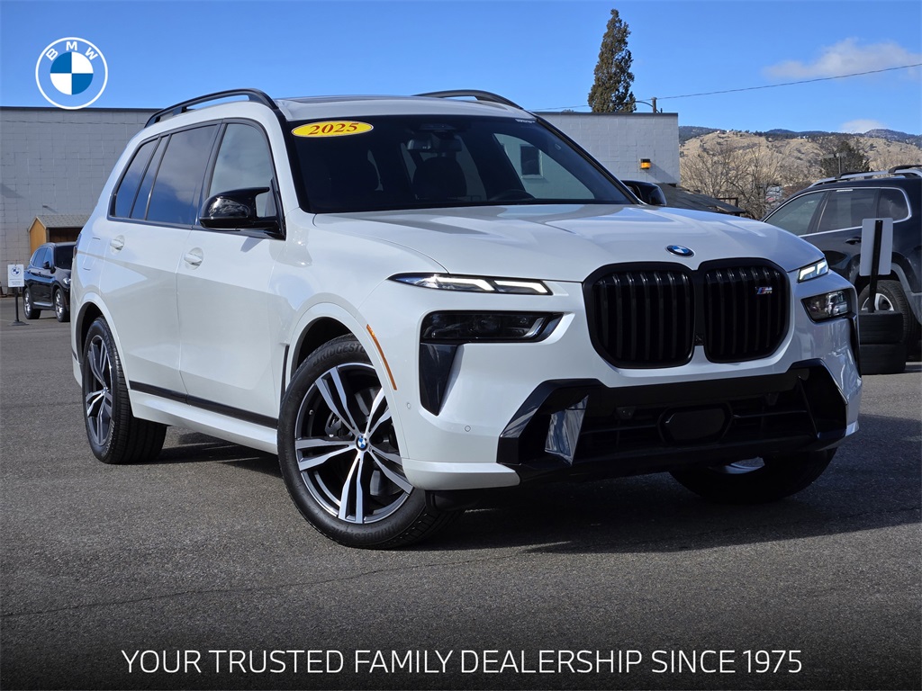 2025 BMW X7 M60i AWD
