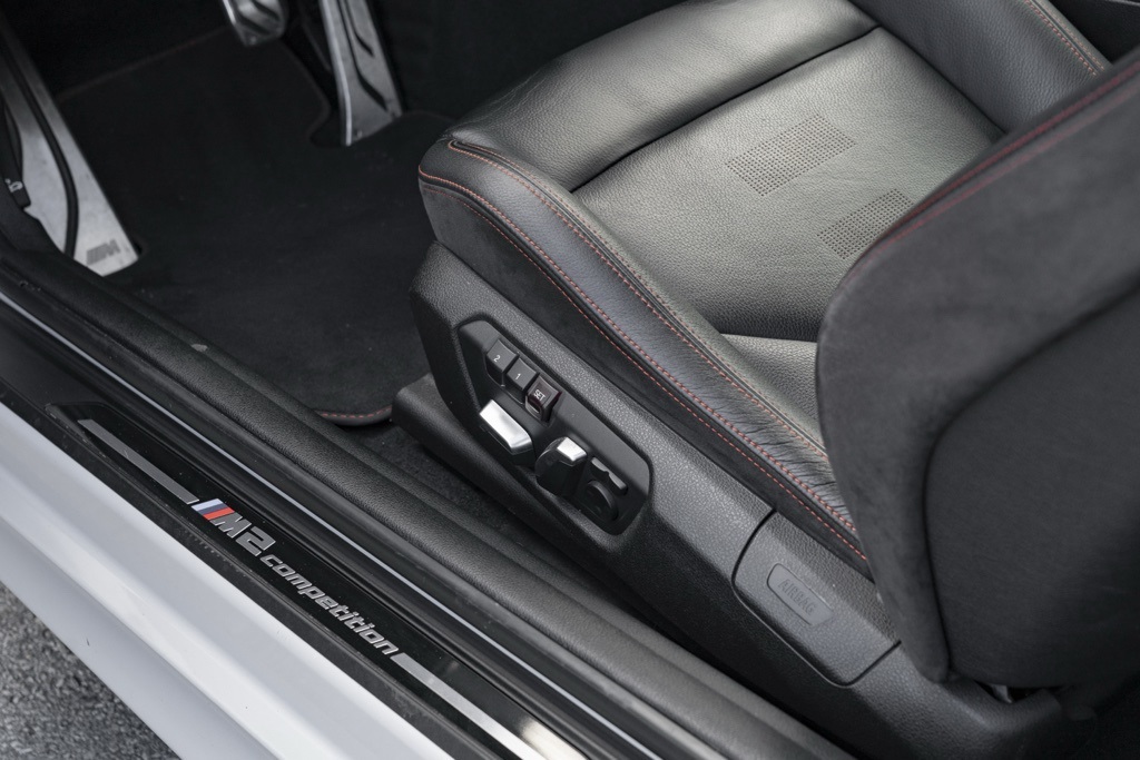 2020 BMW M2 Competition - Photo 17
