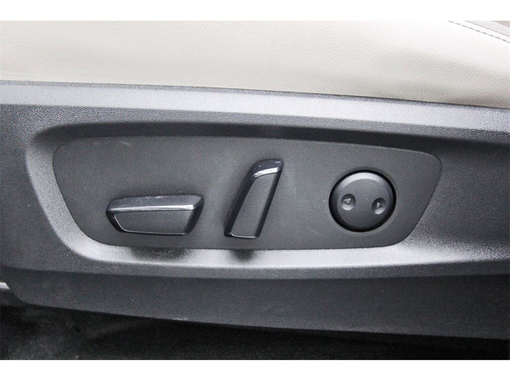 2022 Nissan Pathfinder SL Gray at Baytown Hyundai