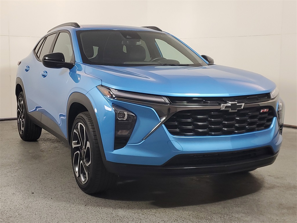 2025 Chevrolet Trax RS with 2RS FWD