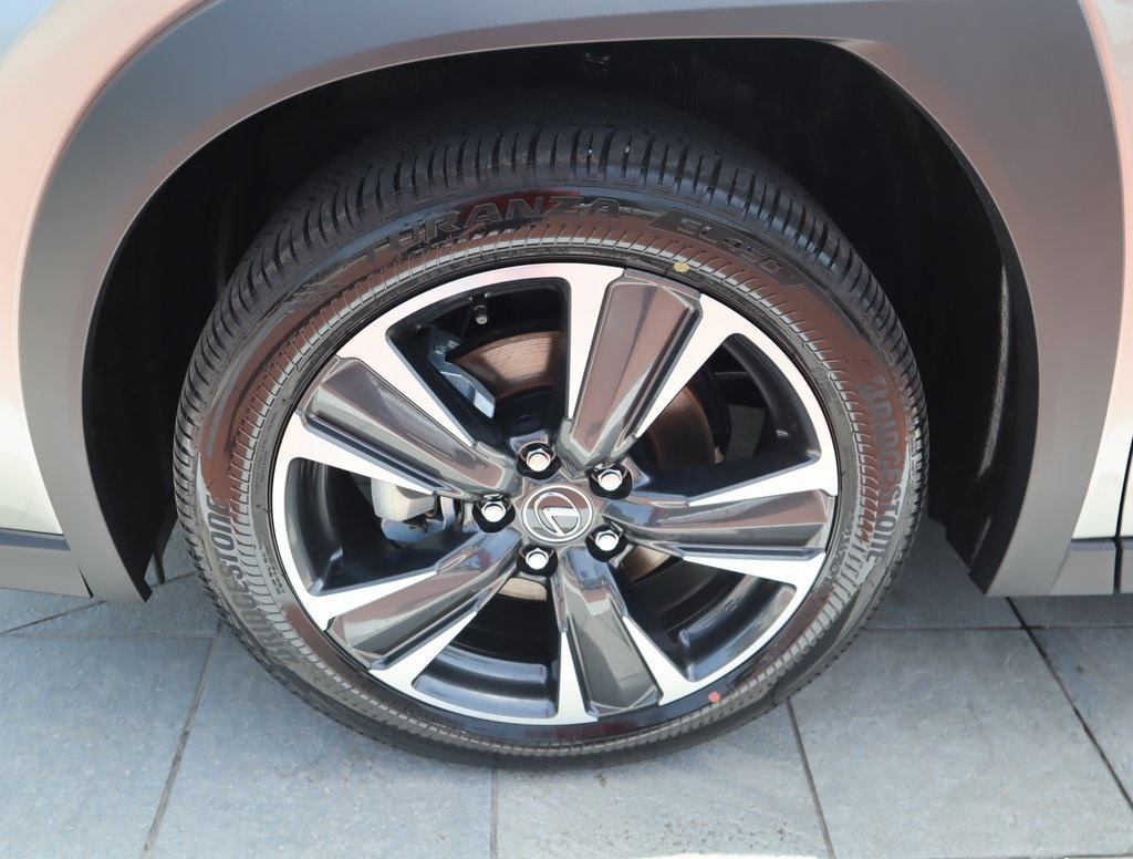 Thumbnail: 2025 Lexus UX - 10