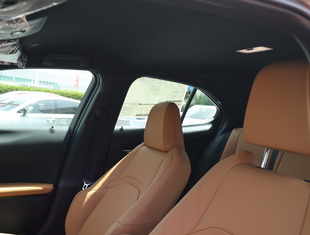 Thumbnail: 2025 Lexus UX - 25