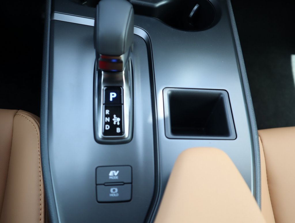 Thumbnail: 2025 Lexus UX - 29