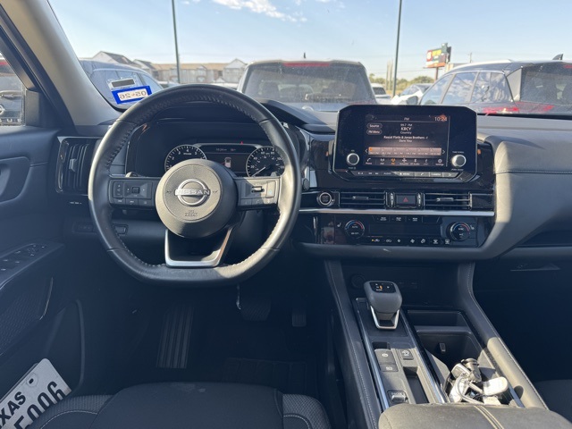 2024 Nissan Pathfinder SV photo 3