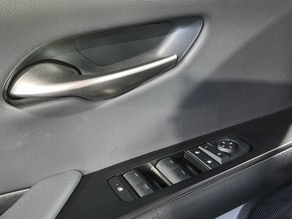 Thumbnail: 2025 Lexus UX - 13