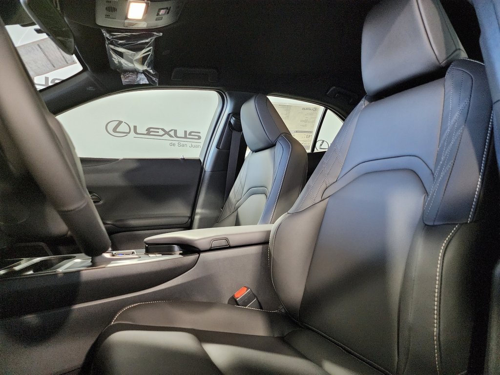 Thumbnail: 2025 Lexus UX - 15