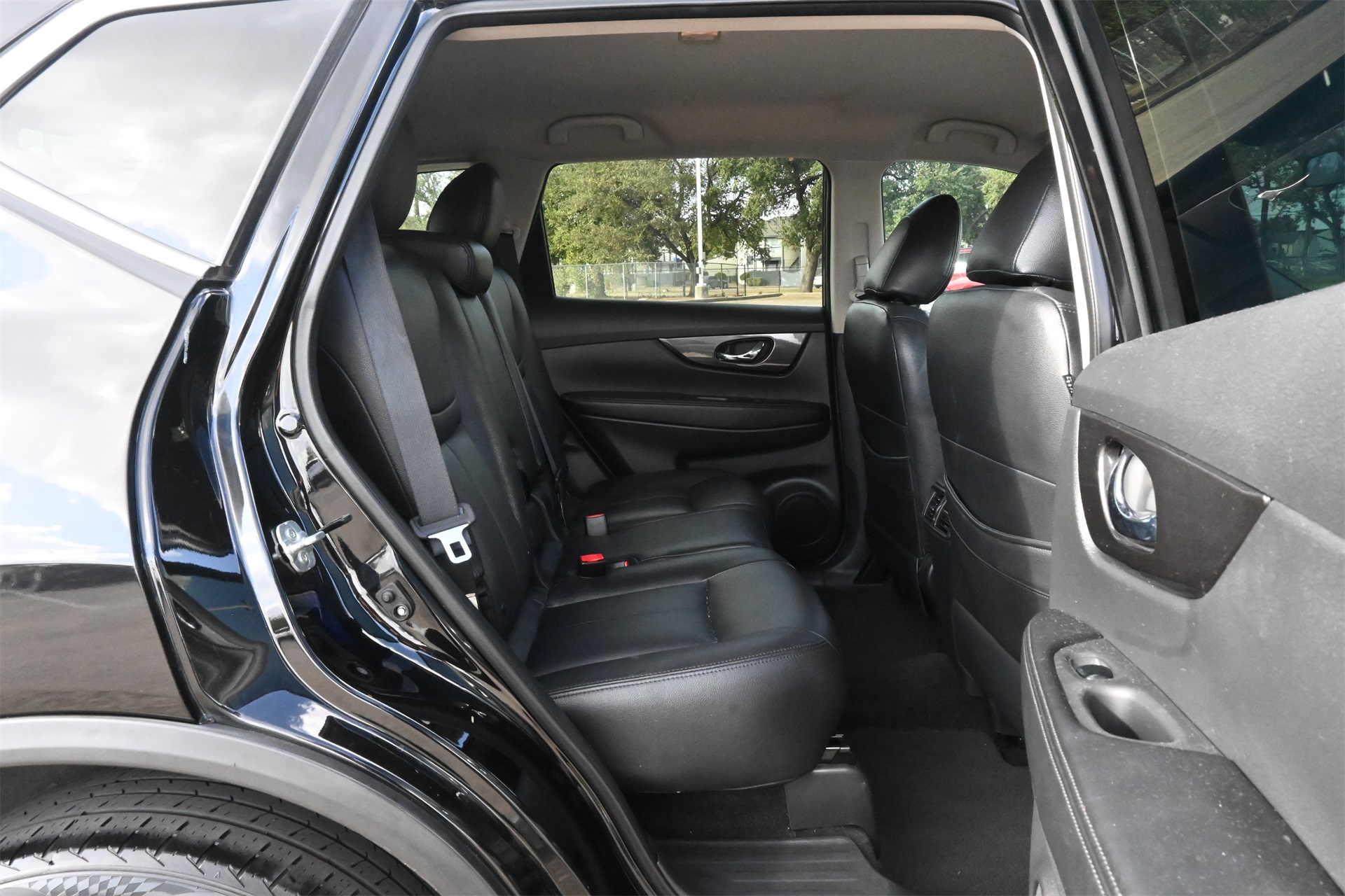 2018 Nissan Rogue SV Black at Central Houston Nissan