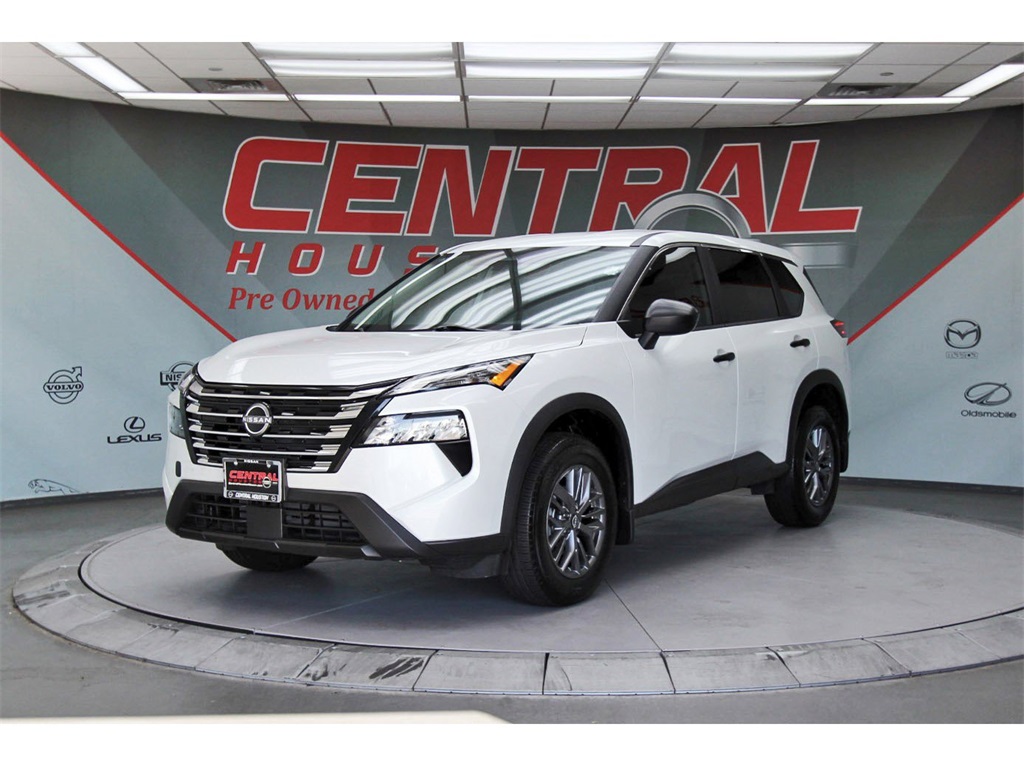 2024 Nissan Rogue S White at Central Houston Nissan