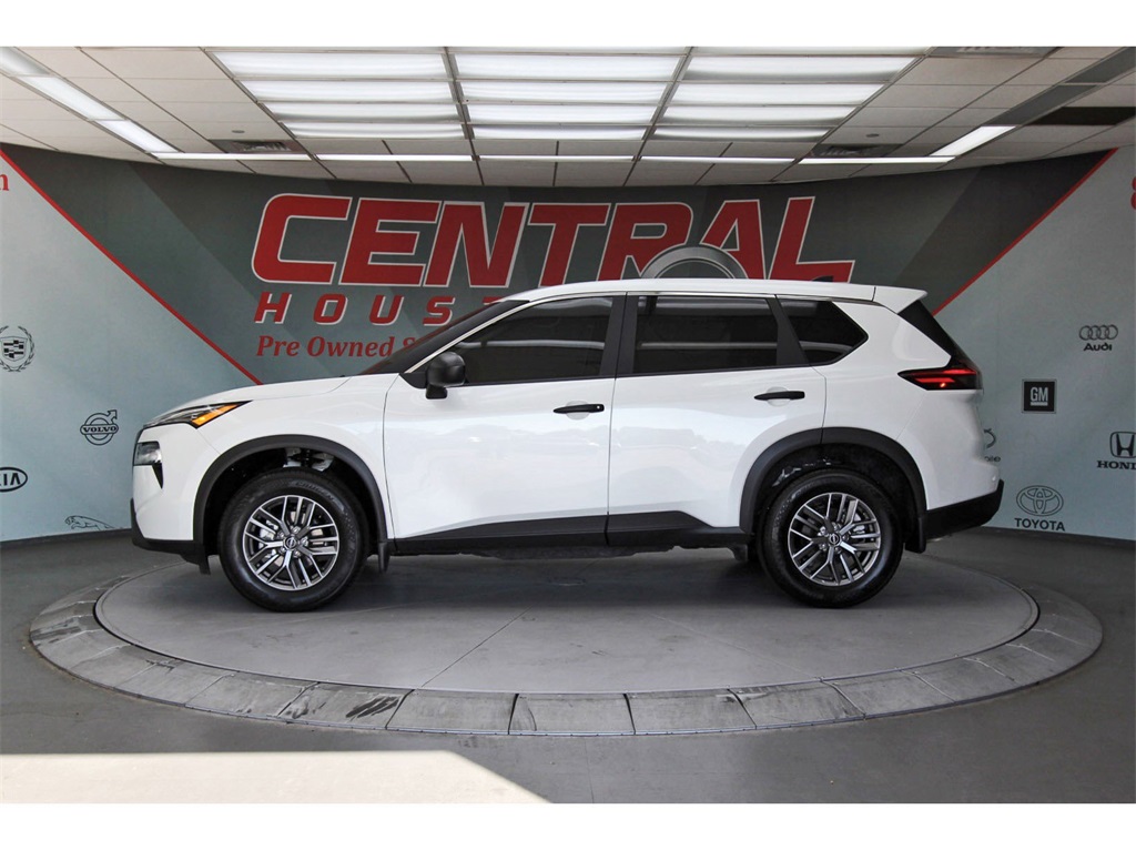 2024 Nissan Rogue S White at Central Houston Nissan