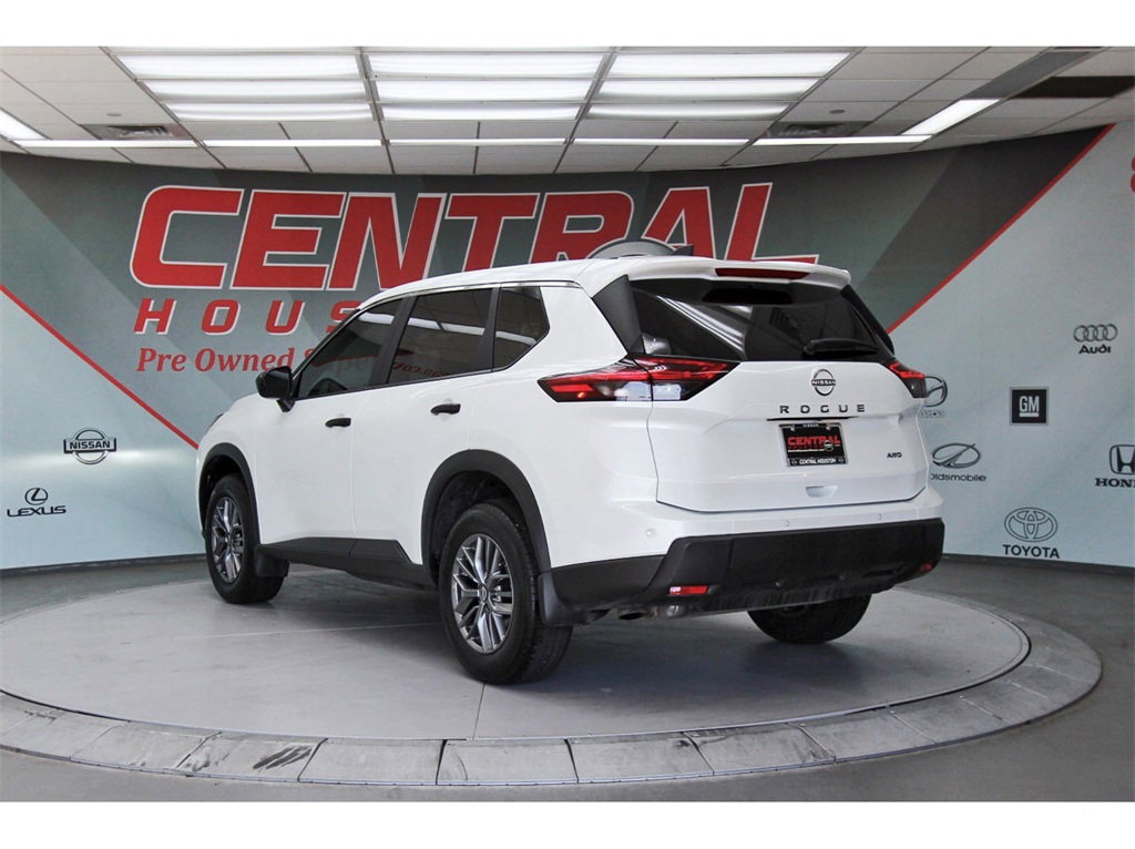 2024 Nissan Rogue S White at Central Houston Nissan
