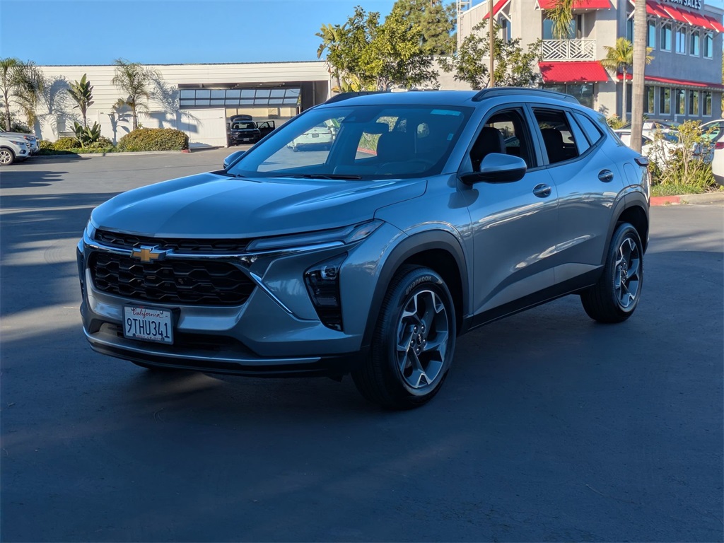 2025 Chevrolet Trax LT FWD
