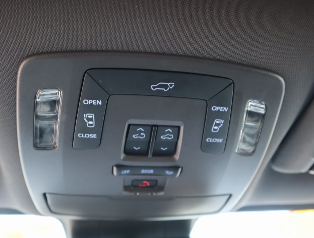 Thumbnail: 2022 Toyota Sienna - 29