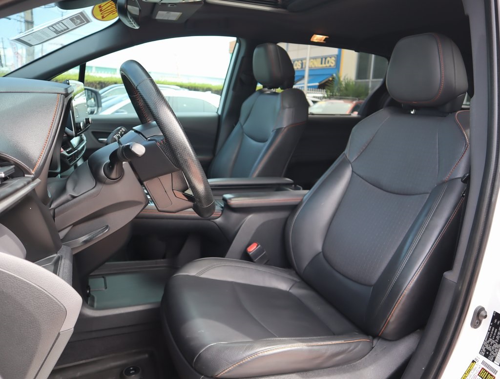 Thumbnail: 2022 Toyota Sienna - 30