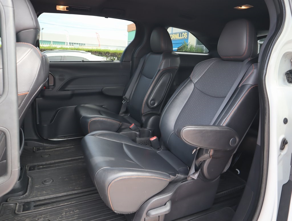 Thumbnail: 2022 Toyota Sienna - 31