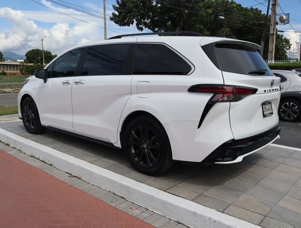 Thumbnail: 2022 Toyota Sienna - 7