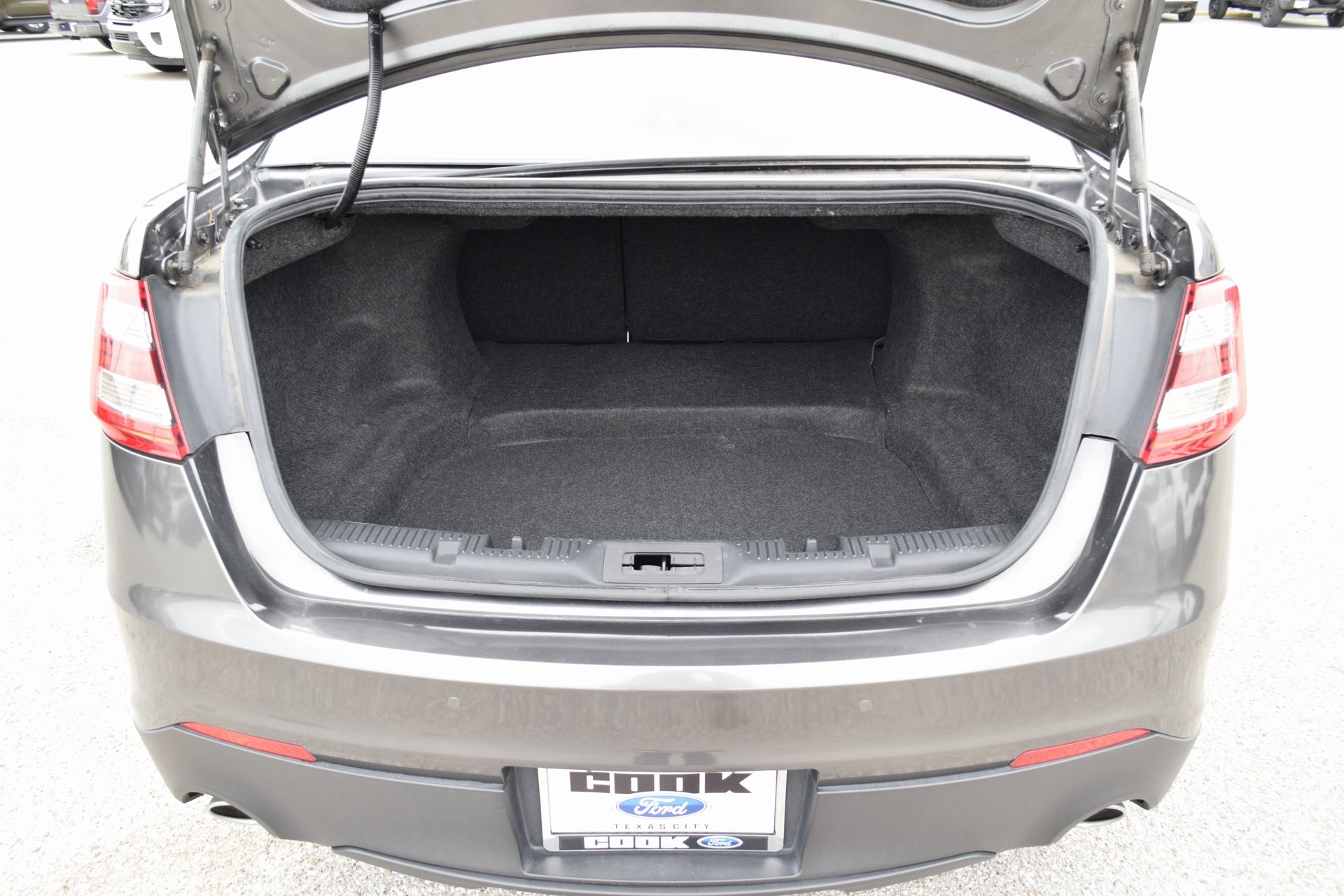 2018 Ford Taurus SEL Gray at Emmons Autoplex