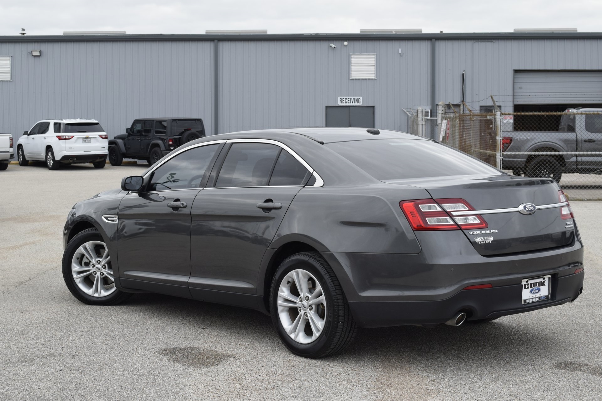 2018 Ford Taurus SEL Gray at Emmons Autoplex