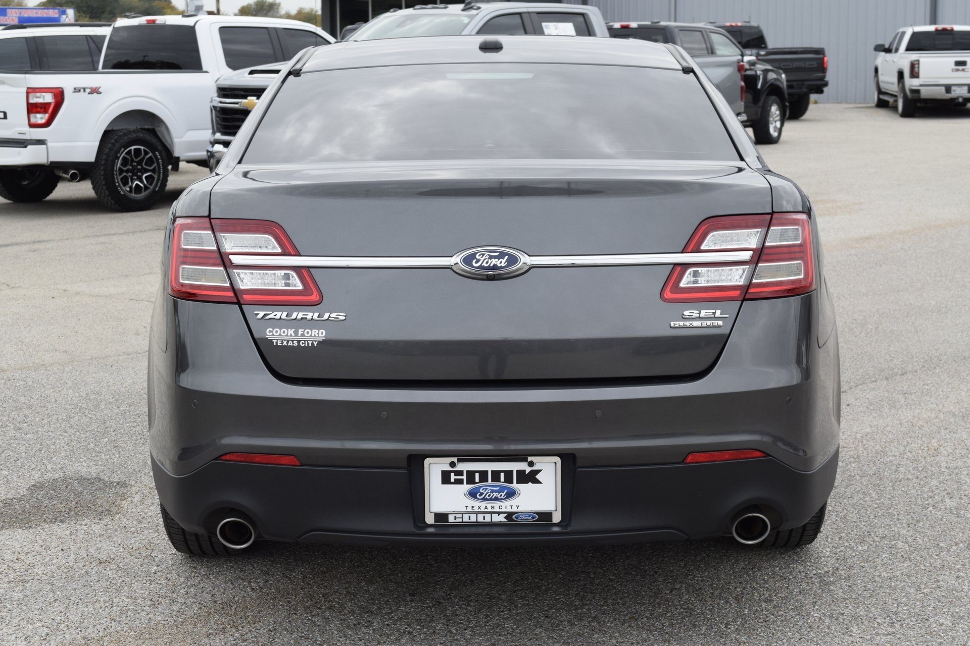 2018 Ford Taurus SEL Gray at Emmons Autoplex