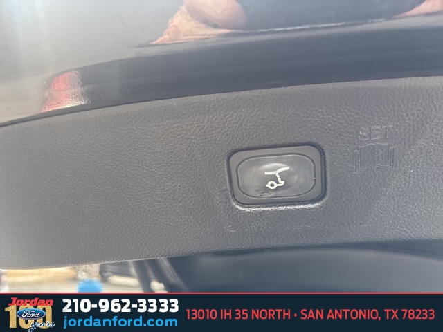 Used Car 2023 Ford Edge  Titanium For Sale Under $25,000 In San Antonio, Texas