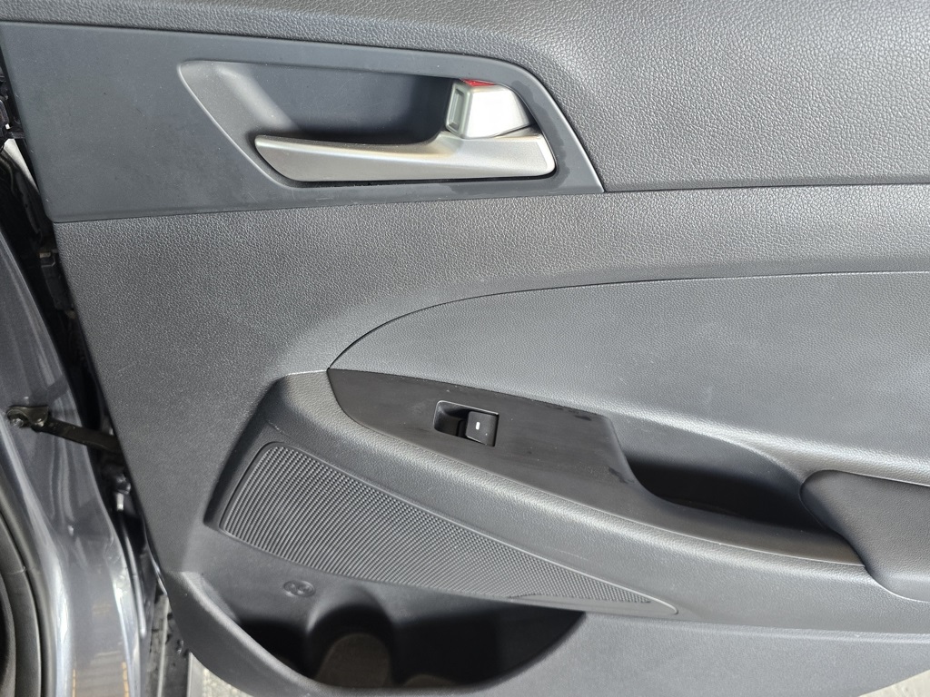 Thumbnail: 2019 Hyundai Tucson - 16