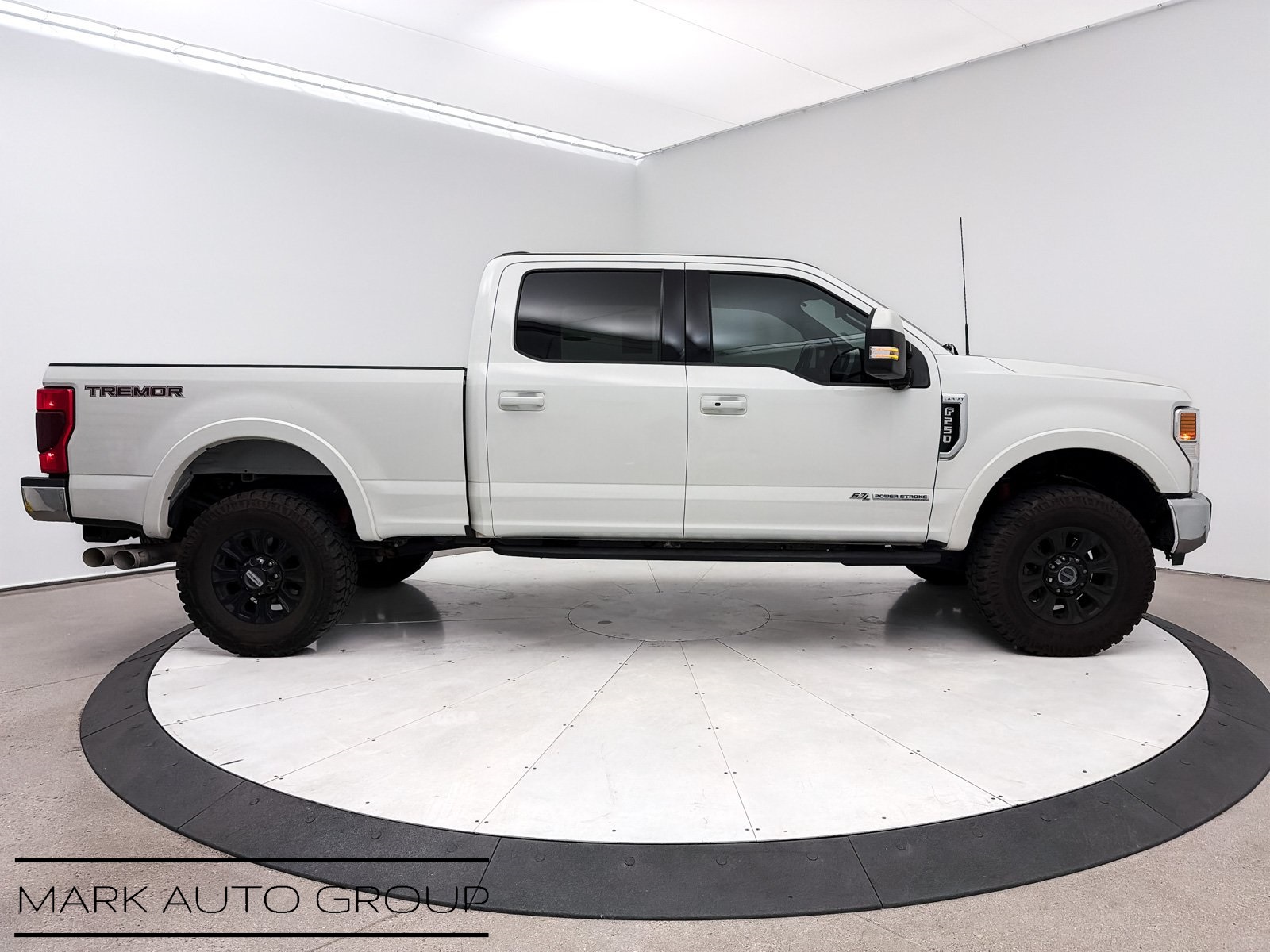 2022 Ford F-250SD Lariat