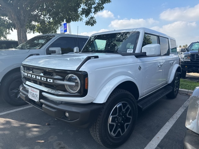 2025 Ford Bronco Outer Banks 4-Door 4WD