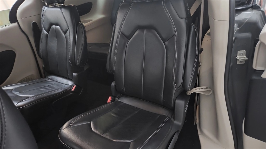 2022 Chrysler Pacifica Touring L Gray at AutoSavvy Houston Southwest