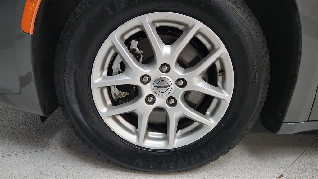 2022 Chrysler Pacifica Touring L Gray at AutoSavvy Houston Southwest